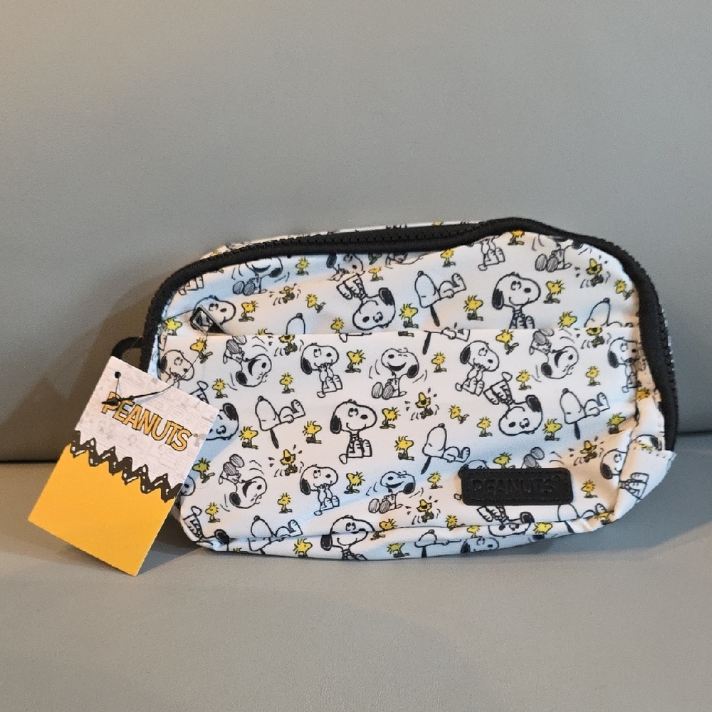 Peanuts White and Black Bag with Cartoon Print NWT